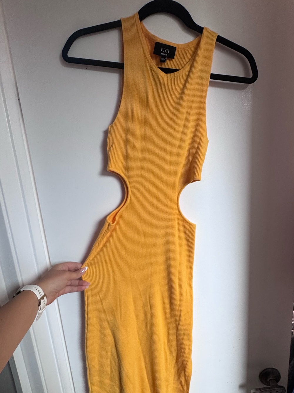 BUNLDE***VICI Mustard Yellow Cutout Ribbed Midi Dress & Vestique Pink dress L